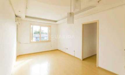 Apartamento com 2 dormitórios e 1 vaga de garagem, no bairro Tristeza