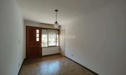 Casa com 3 quartos para alugar na Rua Félix da Cunha, Floresta, Porto Alegre
