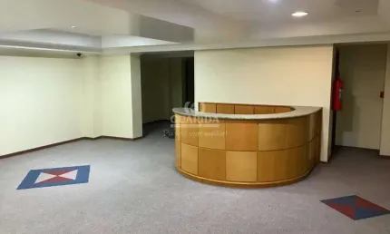 Prédio para alugar na Rua Ramiro Barcelos, Moinhos de Vento, Porto Alegre