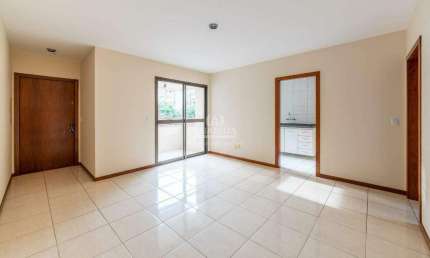Apartamento de 2 dormitórios, sendo 1 suíte, no bairro Petrópolis