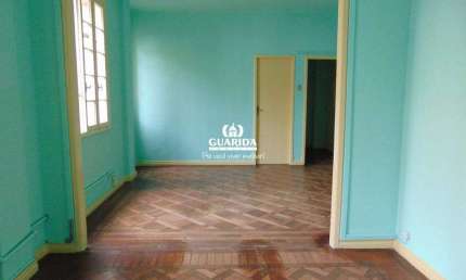 Conjunto comercial localizado no bairro Centro Histórico