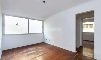 Apartamento com 1 dormitório no bairro Centro Histórico