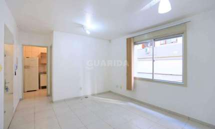 Kitnet / Stúdio para alugar na Avenida Coronel Lucas de Oliveira, Bela Vista, Porto Alegre