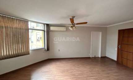 Apartamento semimobiliado com 2 dormitórios no bairro Tristeza