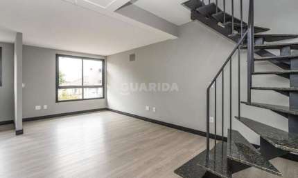 Apartamento no estilo duplex com 2 dormitórios no bairro Jardim Botânico - Porto Alegre/RS
