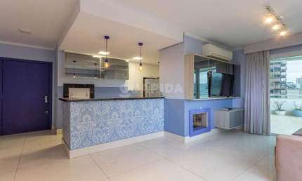 Apartamento mobiliado com ampla varanda no Parigi Residences