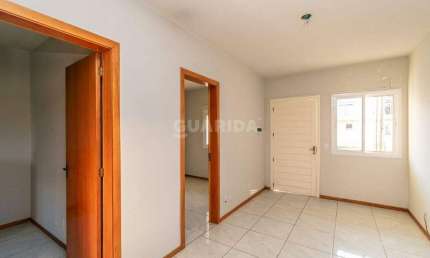 Casa residencial com 2 dormitórios e 1 vaga de garagem, no bairro Hípica!