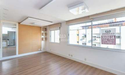 Excelente Apartamento estilo loft com uma vaga de garagem coberta situado no bairro Petrópolis