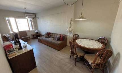 Apartamento mobiliado de 1 dormitório no bairro Bom Fim, com VAGA!
