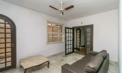 Casa comercial para alugar na Rua Santa Terezinha, Bom Fim, Porto Alegre