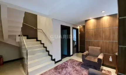 Casa Comercial com 4 vagas de garagem no bairro Azenha