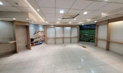 Loja comercial no bairro Centro Histórico - Porto Alegre/RS