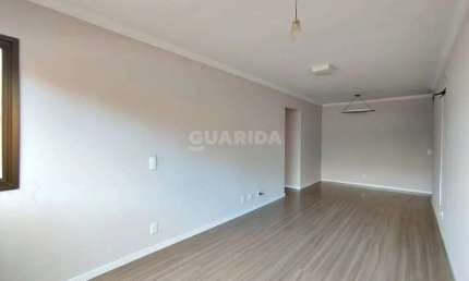 Apartamento com 2 dormitórios, sendo 1 suíte, no bairro Três Figueiras - Porto Alegre/RS