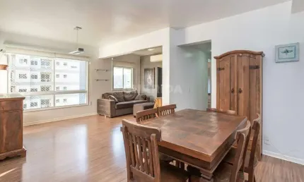Apartamento mobiliado com 2 dormitórios, sendo 1 suíte, e 1 vaga de garagem no bairro Central Park