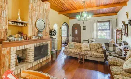 Casa Residencial/Sobrado para aluguel, 4 quartos, 3 suítes, 4 vagas de garagem, Vila Assunção - Porto Alegre/RS