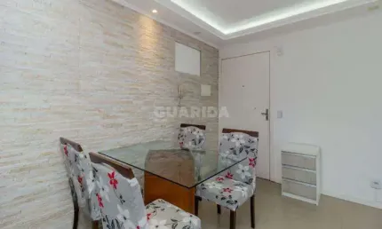 Apartamento semimobiliado com 2 quartos no bairro Vila Nova - Porto Alegre/RS