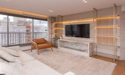 Amplo apartamento com 2 suites e 2 vagas de garagem no bairro Petrópolis!