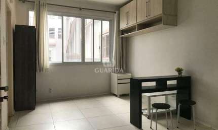 Apartamento no estilo JK semimobiliado no bairro Centro Histórico - Porto Alegre/RS