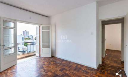 Apartamento de 3 dormitórios no bairro Menino Deus.