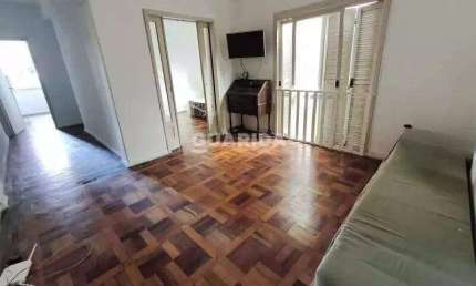 Alugue um espaçoso apartamento de 3 dormitórios no coração do Centro Histórico!
