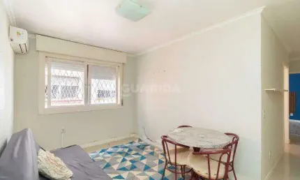 Apartamento com 2 quartos e semimobiliado na Zona Sul!