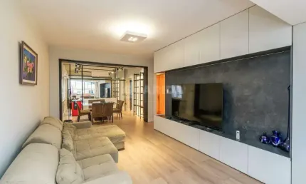 Apartamento com 3 dormitórios para alugar no bairro Centro