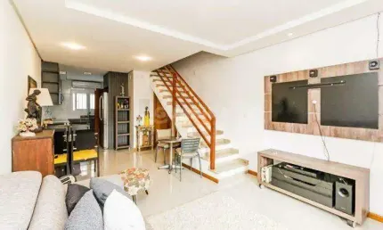 Casa Residencial com 2 dormitórios suítes, no bairro Guarujá - Porto Alegre/RS