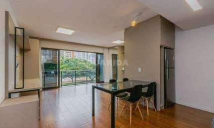 Loft mobiliado para alugar no bairro Petrópolis, com vaga coberta e sacada!