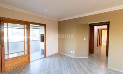Apartamento de 4 dormitórios, sendo 1 suíte, no bairro Tristeza.