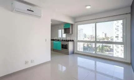 Apartamento semimobiliado de 2 dormitórios, sendo 1 suíte, no bairro Passo d'Areia.