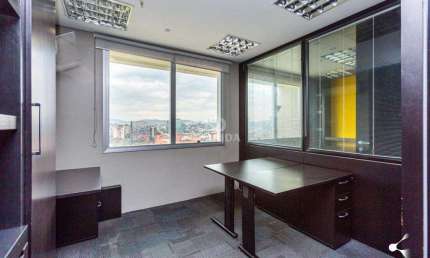 Conjunto/Sala Comercial para aluguel, 1 vaga, Jardim Europa - Porto Alegre/RS