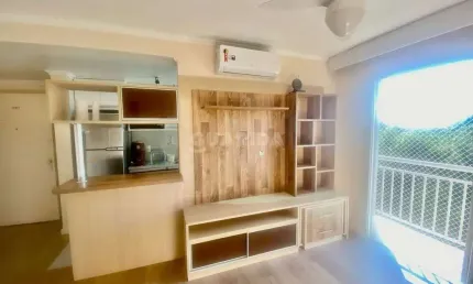 Apartamento com sacada e 3 dormitórios sendo 1 suíte para alugar no bairro Cristal.