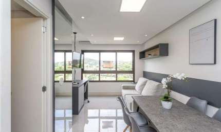 Apartamento estilo LOFT mobiliado com 1 vaga de garagem no bairro Jardim Botânico