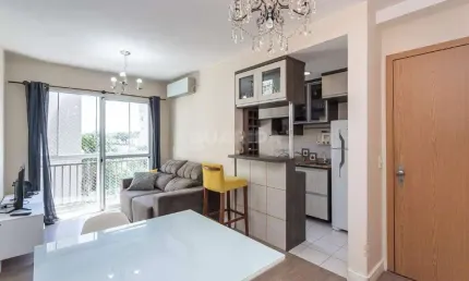 Excelente apartamento mobiliado de 2 dormitórios e 1 vaga no bairro Tristeza!