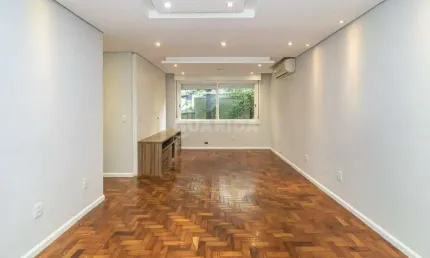 Apartamento espaçoso com 3 quartos, 2 suítes e 1 vaga coberta no bairro Rio Branco