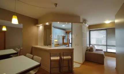 Apartamento de 1 dormitório mobiliado no Bairro Menino Deus.