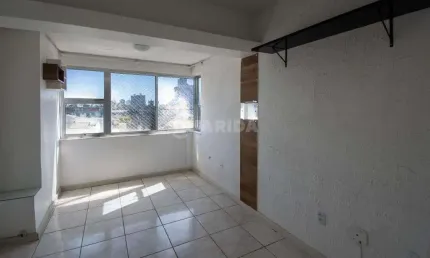 Apartamento no estilo cobertura de 3 dormitórios no bairro azenha.