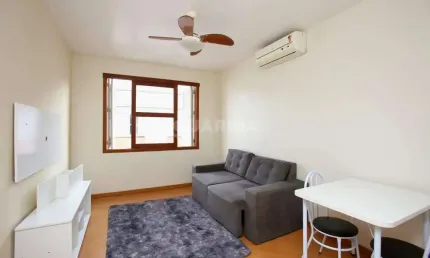 Apartamento mobiliado de 2 dormitórios no bairro Menino Deus.