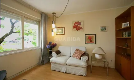 Apartamento com 1 dormitório com vaga de garagem no bairro Petrópolis
