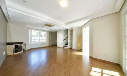 Casa em condomínio com 4 dormitórios, sendo 2 suítes, no bairro Chácara das Pedras!