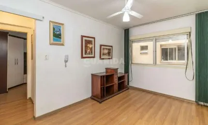 Apartamento mobiliado com 1 dormitório no bairro cidade baixa!