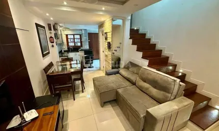 Casa em condomínio no bairro Nonoai - Porto Alegre/RS