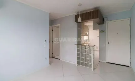 Apartamento com 2 dormitórios e 1 vaga de garagem no bairro cavalhada
