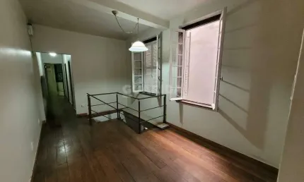 Apartamento/casa de 3 dormitórios no bairro Moinhos de Vento.