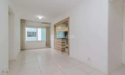 Apartamento com 2 dormitórios para alugar no bairro cristal.