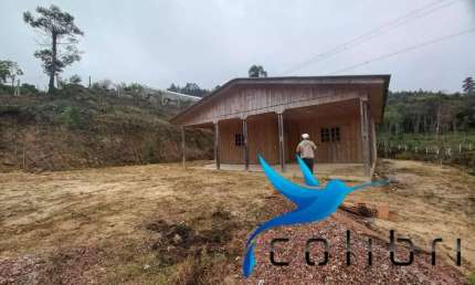 Chácara pronta para lazer ou moradia em Agudos do Sul