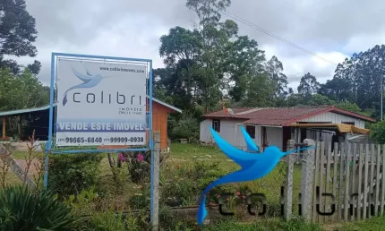 Chácara com 2 casas ao lado da rodovia em agudos do sul
