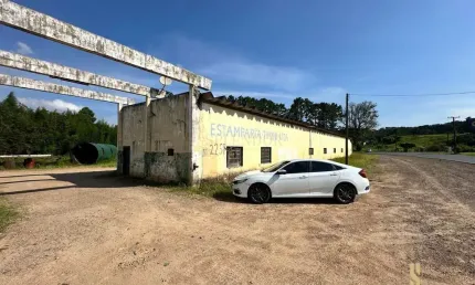 Galpão com aproximadamente 200 m2 para alugar no bairro Estados - Timbó/SC