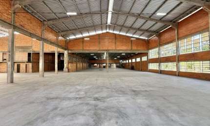 Galpão disponível para locação com aprox. 5.410 m² em Blumenau/SC