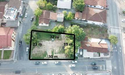 Terreno comercial com aprox. 660 m2 para alugar no bairro Das Nações - Indaial/S